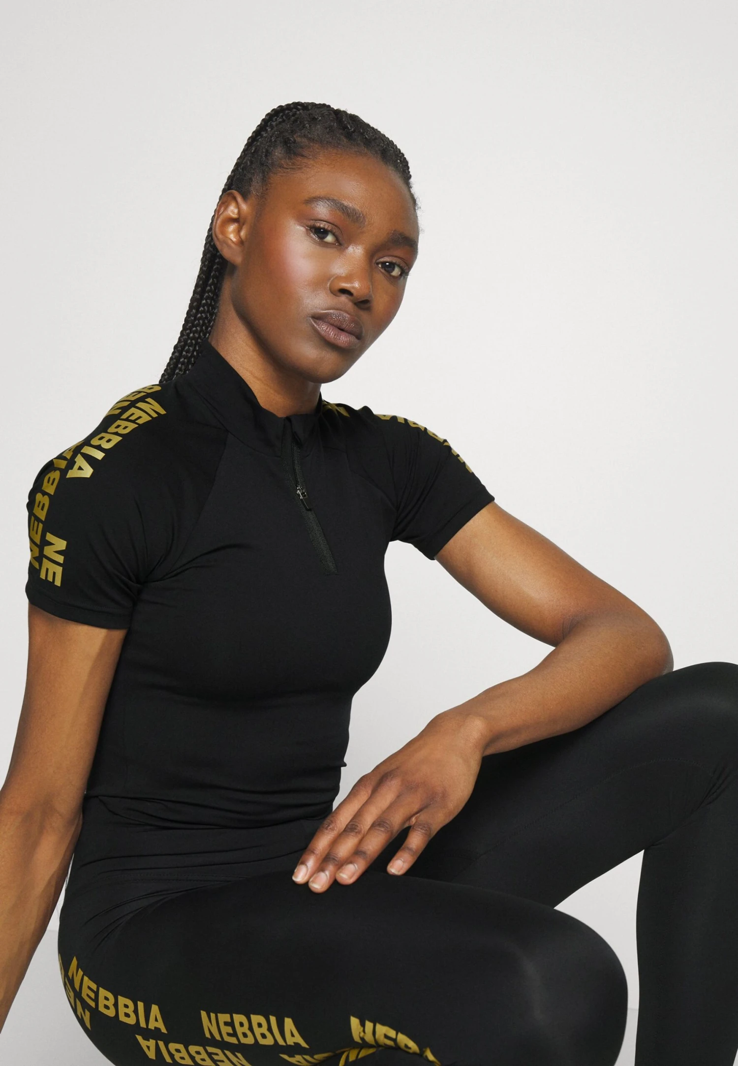 NEBBIA Women Compression Zipper Intense Ultimate - Polo Shirt - Black/Gold 6 NEBBIA Women Compression Zipper Intense Ultimate - Polo Shirt - Black/Gold - Image 4