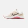 Nike Performance Mc Trainer 2 - Training Shoe - Sail/Black/Sanddrift/Coconut Milk/Coral Chalk -Deals Sport Girl Outfit Store 05e28dc25a65434e9ccf71f5b827afef