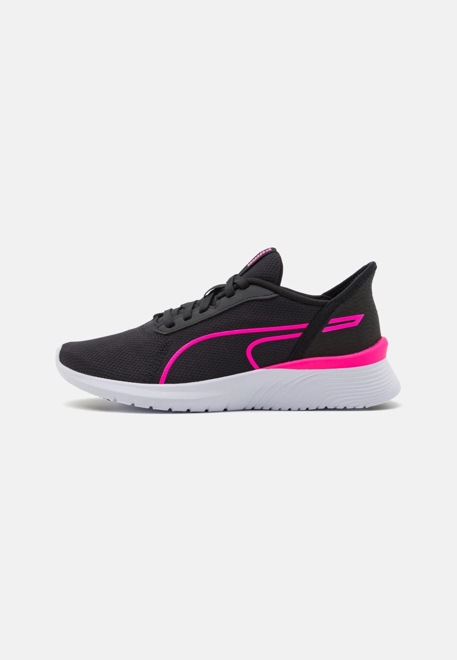 Puma Remedie - Training Shoe - Black/Ravish/White 3 Puma Remedie - Training Shoe - Black/Ravish/White
