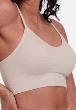 Sena Seamless - Light Support Sports Bra -Deals Sport Girl Outfit Store 073a87ffe1c14050bc7c796f984c8047