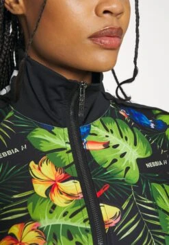 NEBBIA High Energy Cropped Jacket - Training Jacket - Green 14 NEBBIA High Energy Cropped Jacket - Training Jacket - Green -Deals Sport Girl Outfit Store 0c676ef34b8a4ef7bfd6673ad170c6e8