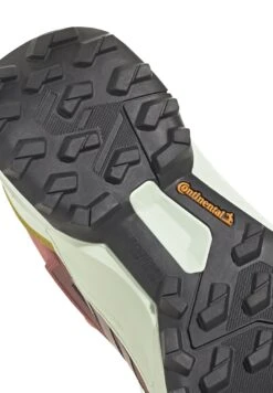 ADIDAS PERFORMANCE Terrex Swift R3 Gore-Tex® Hiking - Hiking Shoes - Red/Oxide/Pulse Lilac -Deals Sport Girl Outfit Store 1e00f850e51f42929c951561ec8e9e64