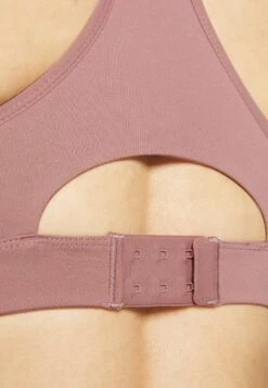 Patagonia Wild Trails Bra - Medium Support Sports Bra - Intertwined Hands/Evening Mauve -Deals Sport Girl Outfit Store 214b77a946ea434dac15f8d029464e48