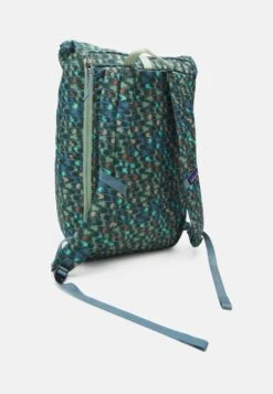 Patagonia Fieldsmith Roll Top Pack - Rucksack - Hemlock Green -Deals Sport Girl Outfit Store 2862a2a854b04f8985bbcc61c948f74d