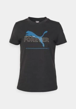 Puma Ess Better Tee - Print T-Shirt - Flat Dark Gray -Deals Sport Girl Outfit Store 3981cc8a3c0246f88aa92bd247092b7a