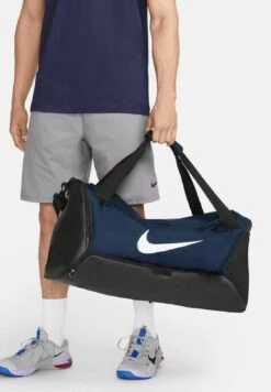 Nike Performance Brasilia M Duffle- Sports Bag - Dunkelblau -Deals Sport Girl Outfit Store 3c8458fb845d435c812d0e2893f018fc