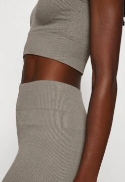 Only Play Onpjaia Life Lounge - Leggings - Brown -Deals Sport Girl Outfit Store 3fadb447b7954ead9dc1c9a09b21edbe