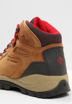 Columbia Newton Ridge Plus Ii Waterproof - Walking Boots - Elk/Mountain Red -Deals Sport Girl Outfit Store 4471f163e5fc4ce68b613a3c70ed2d3c