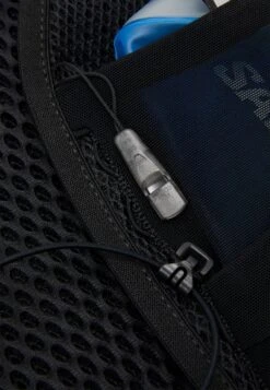 Salomon Active Skin 8 With Flasks Unisex - Hydration Rucksack - Black -Deals Sport Girl Outfit Store 4f41090d895a414384d10bb39272c034