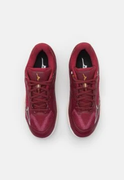 Mizuno Wave Exceed Light - Clay Court Tennis Shoes - Cabernet/White/Papyrus -Deals Sport Girl Outfit Store 567f81006c874220bcc50d0b8bdb84fd
