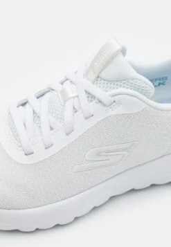 Go Walk Bungee - Walking Trainers - White -Deals Sport Girl Outfit Store 5c3a8172186d47c2b49d1063a0fce73c