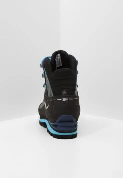 SALEWA Crow Gtx - Mountain Shoes - Premium Navy/Ethernal Blue -Deals Sport Girl Outfit Store 5d045b445d8147528ba723a75a2fdad1