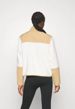 The North Face Cragmont Jacket - Fleece Jacket - Gardenia White/Almond Butter -Deals Sport Girl Outfit Store 5f802575eb864acab427c7c9f4681451