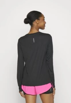 Puma Run Favorite Tee - Long Sleeved Top -Deals Sport Girl Outfit Store 74b7f54a7bf743c1b8590ec7d1ceb24c