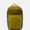 Nike Performance Hike Daypack Unisex - Rucksack - Olive Flak/Neutral Olive -Deals Sport Girl Outfit Store 7712e4ab79404ad5ac52dea85574886b