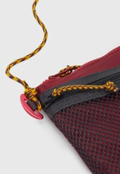 Klättermusen Algir Accessory Medium Unisex - Across Body Bag - Burnt Russet -Deals Sport Girl Outfit Store 7d84e4a650fb4c7dbcb2f6f40c5632de