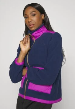 The North Face Royal Arch Jacket - Fleece Jacket - Summit Navy/Purple Cactus Flower/Utility Brown -Deals Sport Girl Outfit Store 7dd13232fd3840ba8305a15dc2f42af0