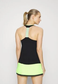 Endless Camiseta Iconic Tight - Top - Black/Green -Deals Sport Girl Outfit Store 7f56053f699f4b659acf26f9f14b623d