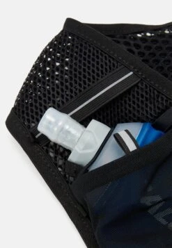 Salomon Active Skin 8 With Flasks Unisex - Hydration Rucksack - Black -Deals Sport Girl Outfit Store 8143d1ee9bc84fc89cec9f42e6457f2c