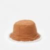 Columbia Winter Pass™ Reversible Bucket Hat Unisex - Hat - Camel Brown/Dark Stone -Deals Sport Girl Outfit Store 859ced9b4581477880c638e2c41626e8