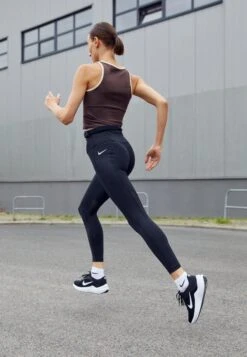 Nike Performance W Air Winflo 10 - Neutral Running Shoes - Black/White -Deals Sport Girl Outfit Store 93a11ca6b45d4c1b814aa0b8cf6ceb46