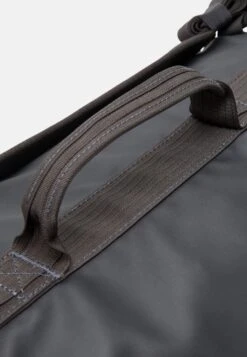 Klättermusen Duffelbag Unisex - Backpack - Raven -Deals Sport Girl Outfit Store a0da4773a4284ac7a37a8b089de142d8