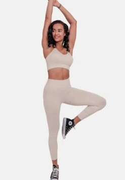 Sena Seamless - Light Support Sports Bra -Deals Sport Girl Outfit Store a5ce80a0570040009df774acd6821ca8