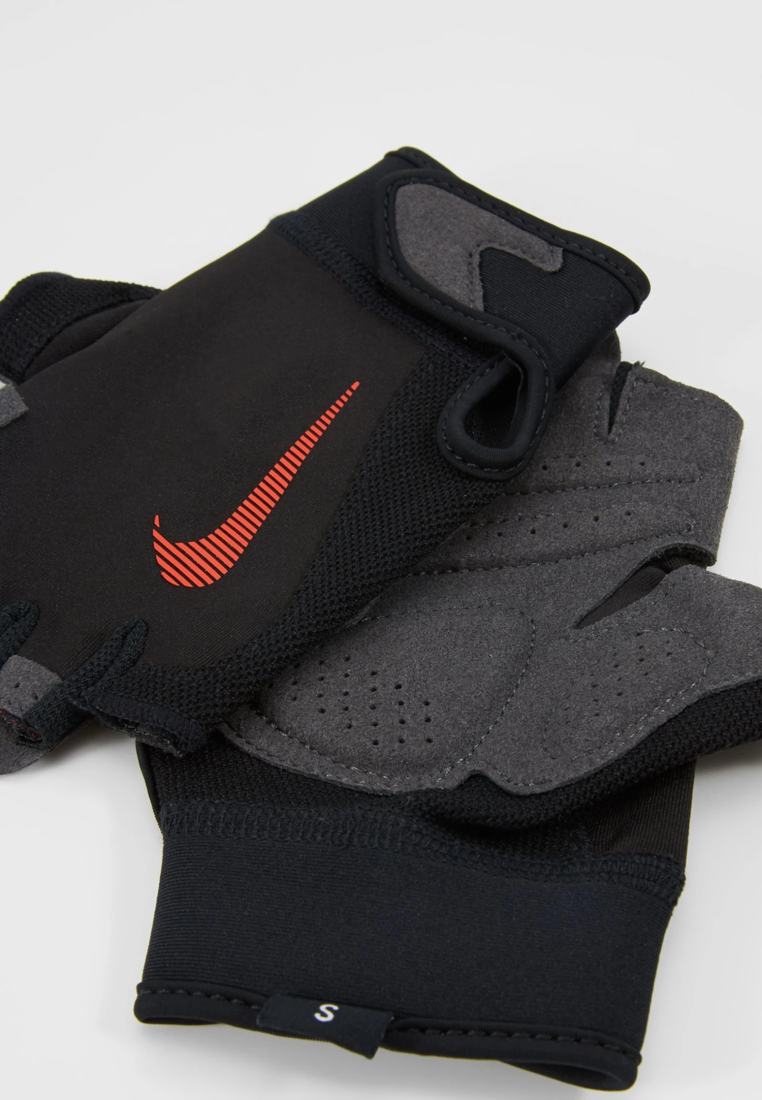Nike Performance Ultimate Fitness Gloves - Gloves - Black/Light Crimson 8 Nike Performance Ultimate Fitness Gloves - Gloves - Black/Light Crimson - Image 6
