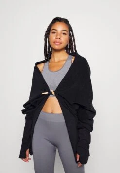 Supta - Fleece Jacket - Black