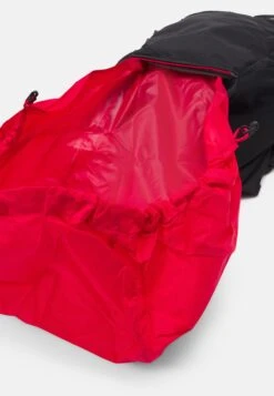 The North Face Basin 18 Unisex - Rucksack - Black -Deals Sport Girl Outfit Store b86a5f73a0f340fea8f9ad72b68ecbff