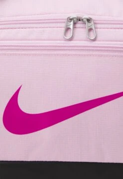 Nike Performance Brasilia Duffel Unisex - Sports Bag - Pink Foam/Black/Active Fuchsia) -Deals Sport Girl Outfit Store ba4e28115d12490183238666f9621a6c