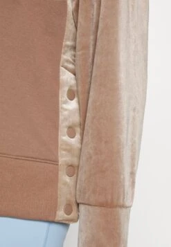 Athleta Crewneck - Sweatshirt -Deals Sport Girl Outfit Store c1c9810258364898adb02933926bf7ce