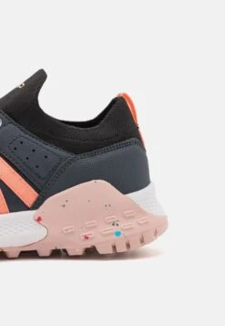 CMP Hosnian Low Shoe - Hiking Shoes - Antracite/Rose -Deals Sport Girl Outfit Store cf9b95a17c2143d0b859a2aaeab81295