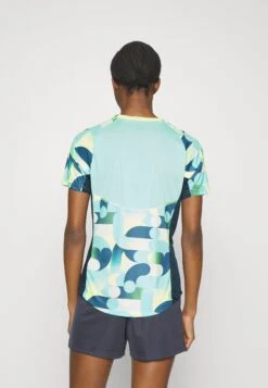 Puma Individual Blaze- Sports T-Shirt - Electric Peppermint/Dark Night -Deals Sport Girl Outfit Store d16ce39a7a5343e39d54352dc5116a3b