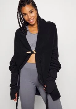 Supta - Fleece Jacket - Black -Deals Sport Girl Outfit Store d99daa5618df433fa40a988a22a8704c