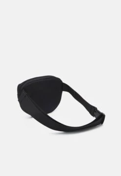 Champion Belt Bag - Bum Bag - Black -Deals Sport Girl Outfit Store d9c584436e1b42eaa66b7b63bbfe3c86