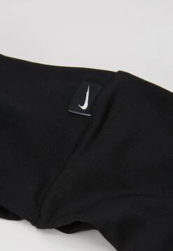 Nike Performance Twist Knot Headband - Sweatband - Black/White 11 Nike Performance Twist Knot Headband - Sweatband - Black/White -Deals Sport Girl Outfit Store e219e60999fb4ffa82163aea7589eb2e