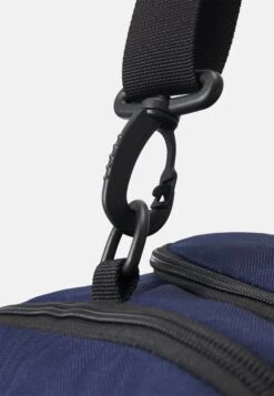 Puma Challenger Duffel M - Sports Bag - Navy -Deals Sport Girl Outfit Store e2349ff7ddd141a28aeb3a9756ce0fc0