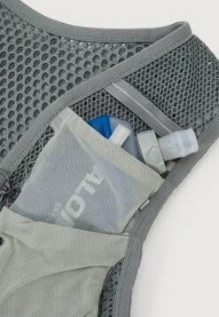 Salomon Active Skin 4 With Flasks Unisex - Hydration Rucksack - Wrought Iron/Sedona Sage -Deals Sport Girl Outfit Store e631987dcba243c0addfb9ea8add2863