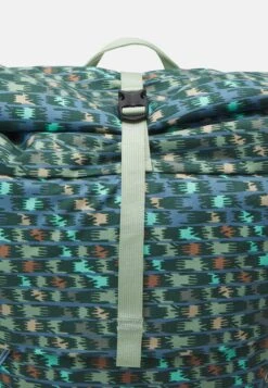Patagonia Fieldsmith Roll Top Pack - Rucksack - Hemlock Green -Deals Sport Girl Outfit Store e74bb098424642b4837a927538770da0