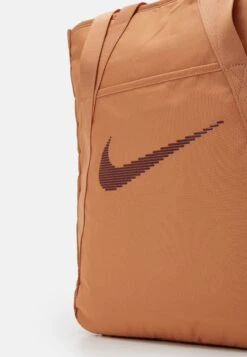Nike Performance Gym Tote - Sports Bag - Amber Brown/Night Maroon -Deals Sport Girl Outfit Store ecd76d5c016f4db7a3a90b88f60e5cd8