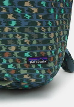 Patagonia Fieldsmith Roll Top Pack - Rucksack - Hemlock Green -Deals Sport Girl Outfit Store f207521b2e99466e9f0af737d4b9d218