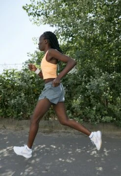 Nike Performance Air Zoom Vomero 16 - Neutral Running Shoes - White/Oxygen Purple/Sea Coral/Topaz Gold -Deals Sport Girl Outfit Store f3afdea32be144e2a15f5956cfaf7fe7