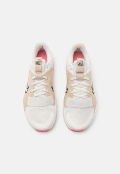 Nike Performance Mc Trainer 2 - Training Shoe - Sail/Black/Sanddrift/Coconut Milk/Coral Chalk -Deals Sport Girl Outfit Store f942c242dad7429c841e0cd2d22283ed