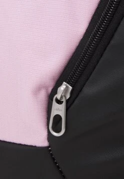 Nike Performance Brasilia Duffel Unisex - Sports Bag - Pink Foam/Black/Active Fuchsia) -Deals Sport Girl Outfit Store fb336ba7752041b188cb5d05e957fe07